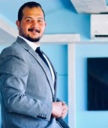 معلم  تكنولوجيا المعلومات